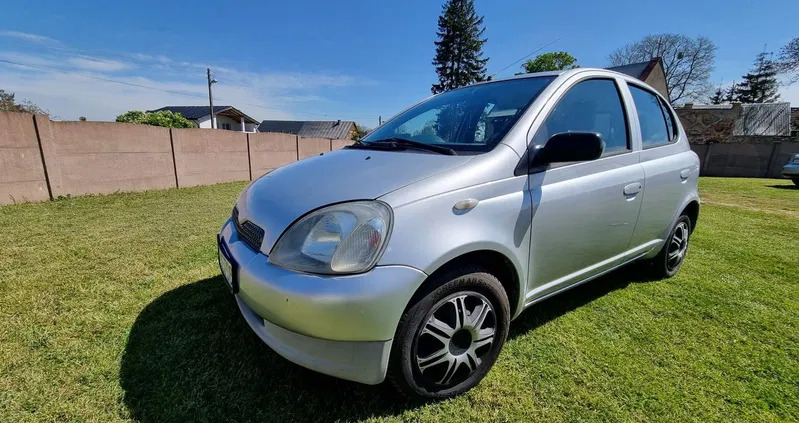 toyota Toyota Yaris cena 4500 przebieg: 242000, rok produkcji 2002 z Nowy Dwór Mazowiecki